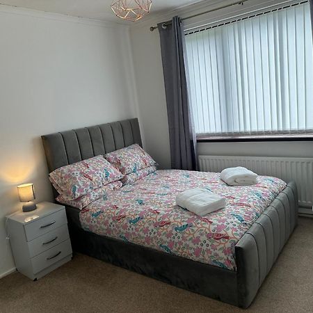 Lovely 3 Bedroom House Close To City Centre بيترلي المظهر الخارجي الصورة